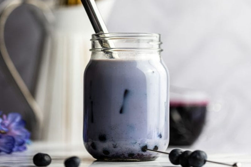 Blueberry bubble tea
