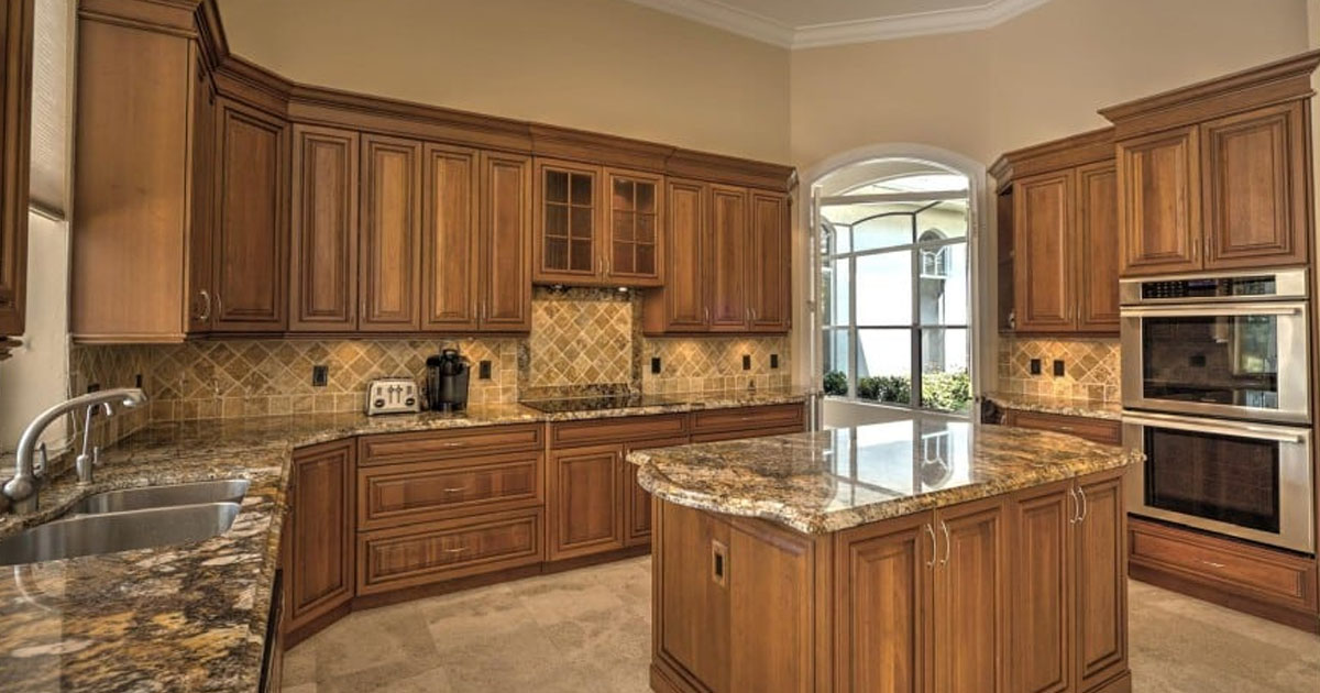 kitchen Countertop Ideas With Oak Cabinets