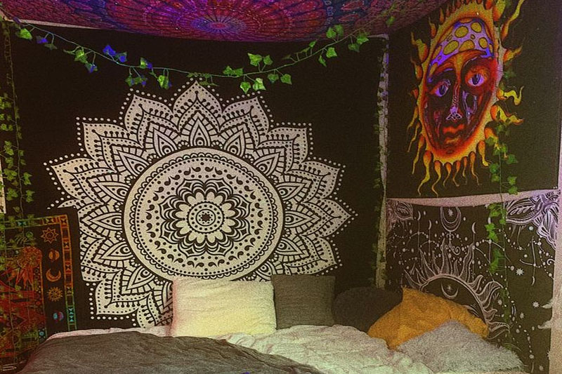 tapestry in room 