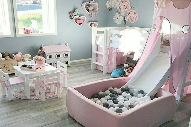 Toddler girl bedroom